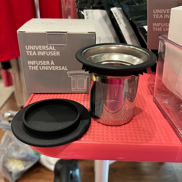 Sipology Universal Tea Infuser with Black Lid - Picture 1 of 3